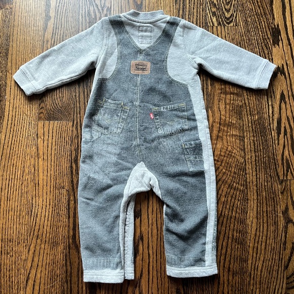Levi’s Baby Overall with Classic Jumpsuit Print (18M) - Picture 5 of 5